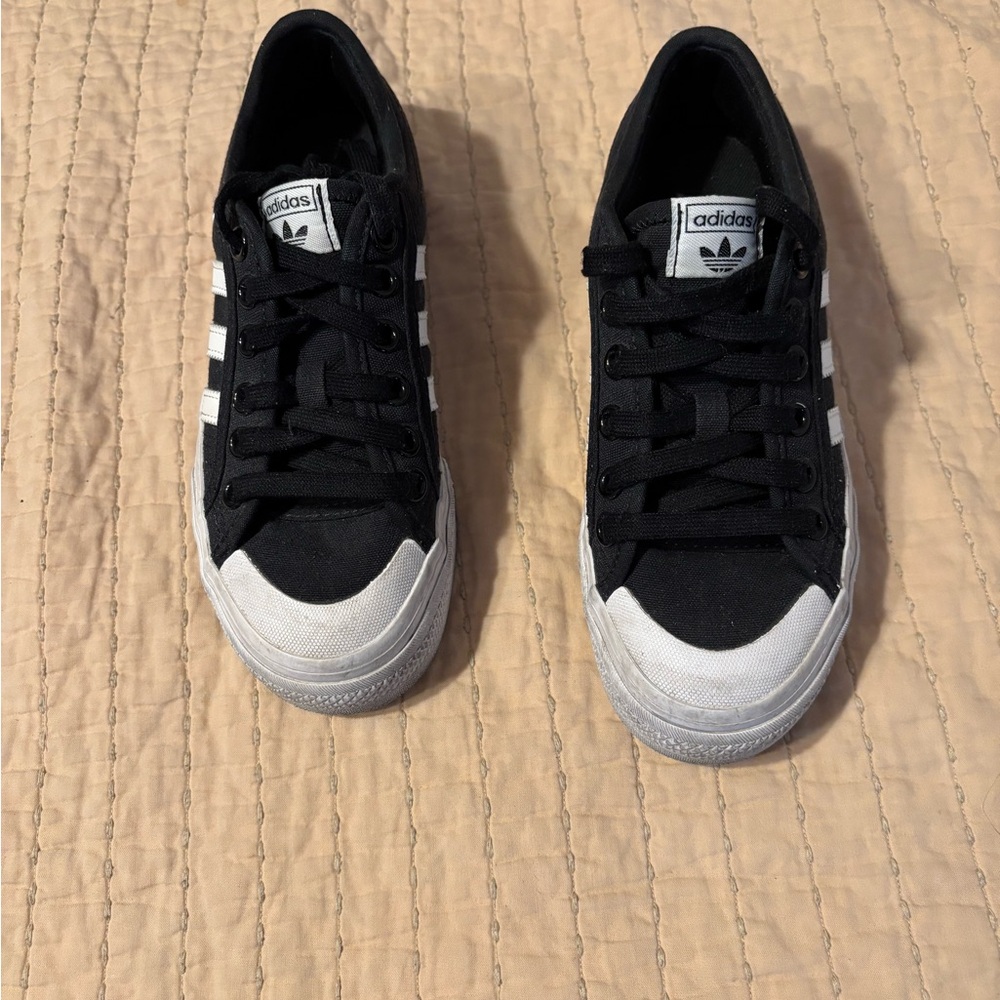 Adidas Women’s Used Nizza Adidas Sneakers